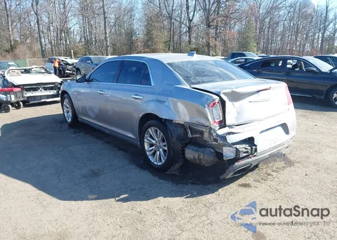 2016 Chrysler 300C z USA, uszkodzony, nr VIN 2C3CCAEG3GH343170